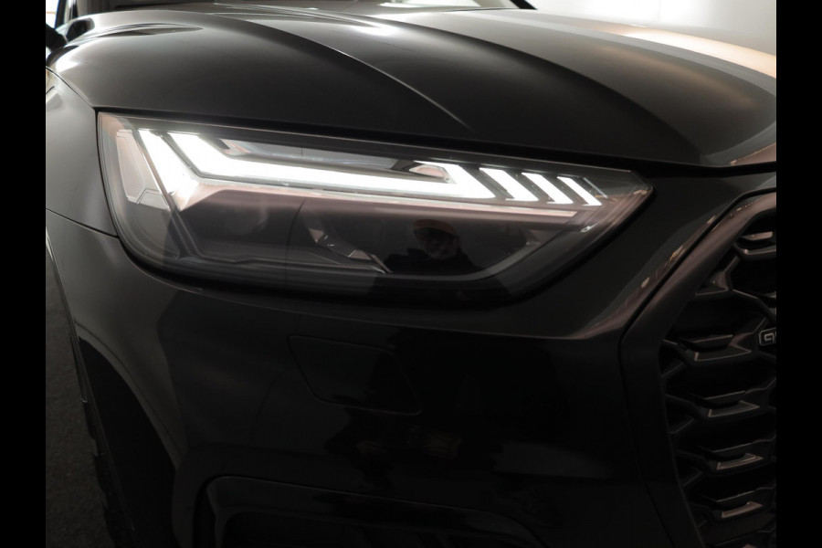 Audi Q5 Sportback 55 TFSI e S edition Competition 367pk | Panoramadak | Verlengde garantie | Navigatie | Parkeersensoren (Park assist) | Rondomzicht camera | Lederen bekleding | S-Line |
