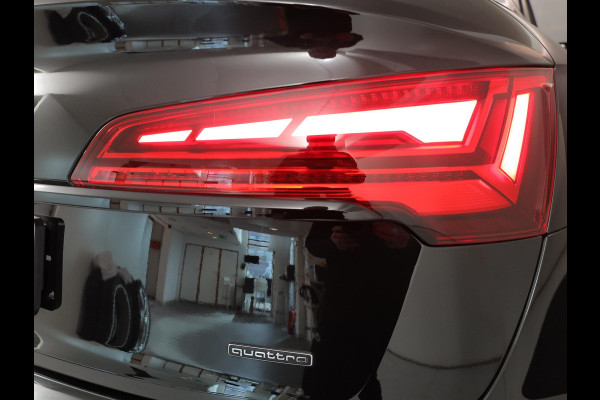 Audi Q5 Sportback 55 TFSI e S edition Competition 367pk | Panoramadak | Verlengde garantie | Navigatie | Parkeersensoren (Park assist) | Rondomzicht camera | Lederen bekleding | S-Line |