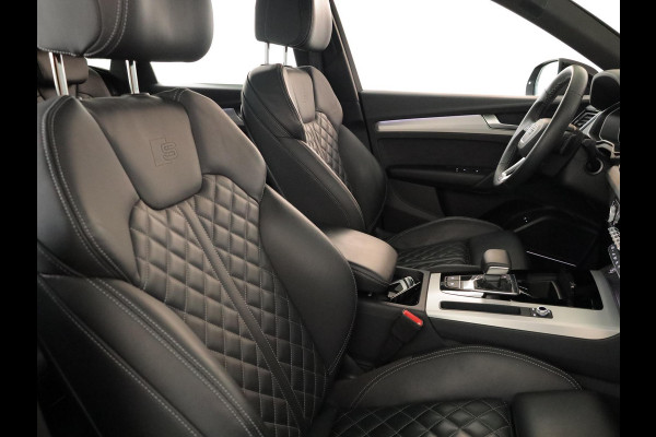 Audi Q5 Sportback 55 TFSI e S edition Competition 367pk | Panoramadak | Verlengde garantie | Navigatie | Parkeersensoren (Park assist) | Rondomzicht camera | Lederen bekleding | S-Line |