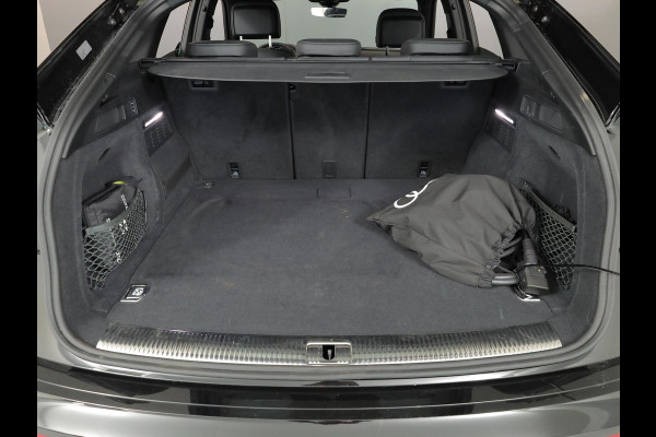 Audi Q5 Sportback 55 TFSI e S edition Competition 367pk | Panoramadak | Verlengde garantie | Navigatie | Parkeersensoren (Park assist) | Rondomzicht camera | Lederen bekleding | S-Line |