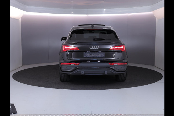 Audi Q5 Sportback 55 TFSI e S edition Competition 367pk | Panoramadak | Verlengde garantie | Navigatie | Parkeersensoren (Park assist) | Rondomzicht camera | Lederen bekleding | S-Line |