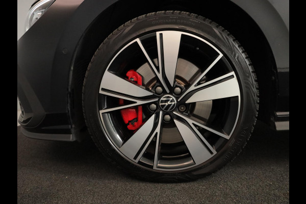 Volkswagen Golf 1.4 eHybrid GTE HYBRID| Leer|Head-up diplay|verwarmde stoelen en - stuur