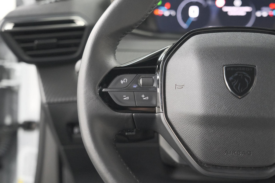 Peugeot 2008 PureTech 100 Allure | Apple Carplay | Parkeersensoren | Climate Control | Cruise Control