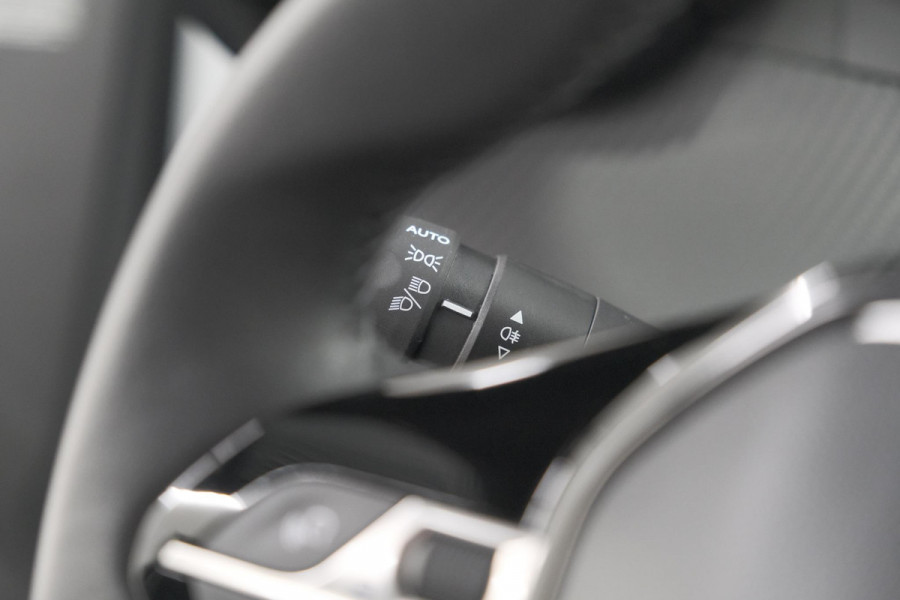 Peugeot 2008 PureTech 100 Allure | Apple Carplay | Parkeersensoren | Climate Control | Cruise Control