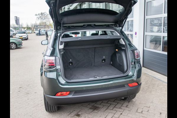 Jeep Compass 1.5T e-Hybrid North Star | Schuif/Kanteldak | Winter Pack | Safety Pack