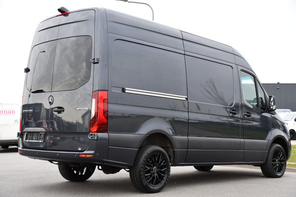 Mercedes-Benz Sprinter 317 1.9 CDI L2H2 RWD PB Edition Camera, Cruise, Carplay, 10,5'' Mbux, LED, Automaat, Geveerde stoel, 170pk, Stoelverwarming, Uniek!