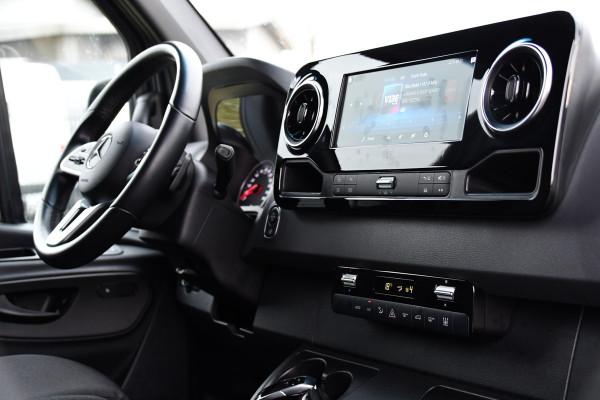 Mercedes-Benz Sprinter 317 1.9 CDI L2H2 RWD PB Edition Camera, Cruise, Carplay, 10,5'' Mbux, LED, Automaat, Geveerde stoel, 170pk, Stoelverwarming, Uniek!
