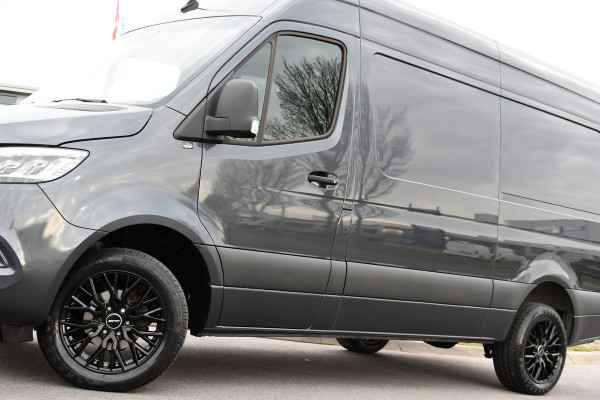 Mercedes-Benz Sprinter 317 1.9 CDI L2H2 RWD PB Edition Camera, Cruise, Carplay, 10,5'' Mbux, LED, Automaat, Geveerde stoel, 170pk, Stoelverwarming, Uniek!