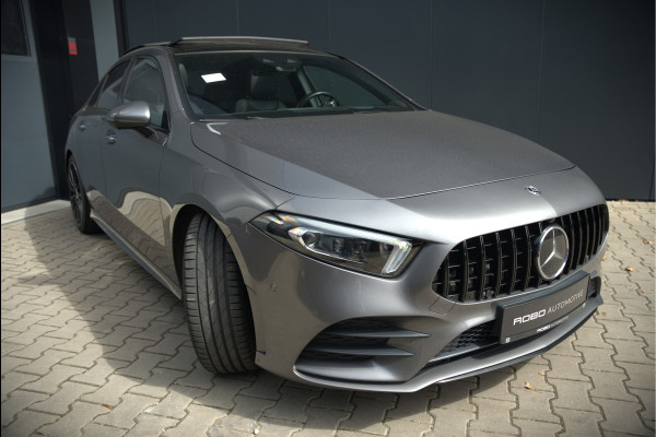 Mercedes-Benz A-Klasse 200 Launch Edition Premium Plus AMG | Stoelverwarming | Head-Up Display | 360 Camera | Adaptive Cruise Control Ambiance Verlichting | Multibeam | Keyless | Memory Seat | Navigatie |