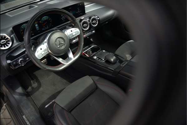 Mercedes-Benz A-Klasse 200 Launch Edition Premium Plus AMG | Stoelverwarming | Head-Up Display | 360 Camera | Adaptive Cruise Control Ambiance Verlichting | Multibeam | Keyless | Memory Seat | Navigatie |