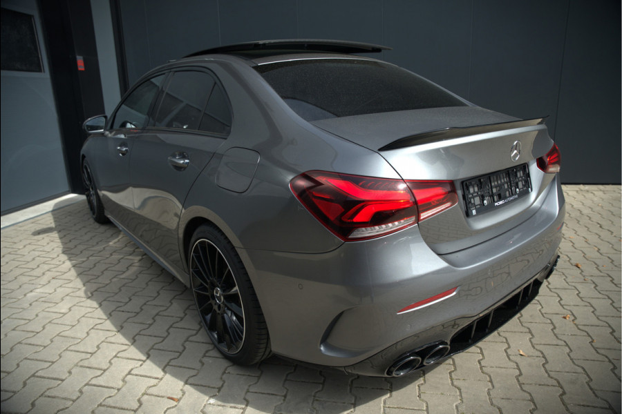 Mercedes-Benz A-Klasse 200 Launch Edition Premium Plus AMG | Stoelverwarming | Head-Up Display | 360 Camera | Adaptive Cruise Control Ambiance Verlichting | Multibeam | Keyless | Memory Seat | Navigatie |