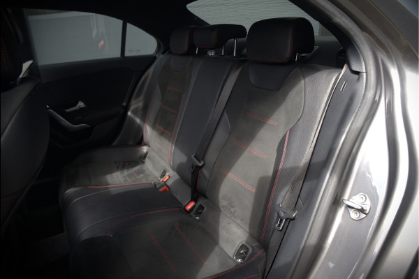 Mercedes-Benz A-Klasse 200 Launch Edition Premium Plus AMG | Stoelverwarming | Head-Up Display | 360 Camera | Adaptive Cruise Control Ambiance Verlichting | Multibeam | Keyless | Memory Seat | Navigatie |