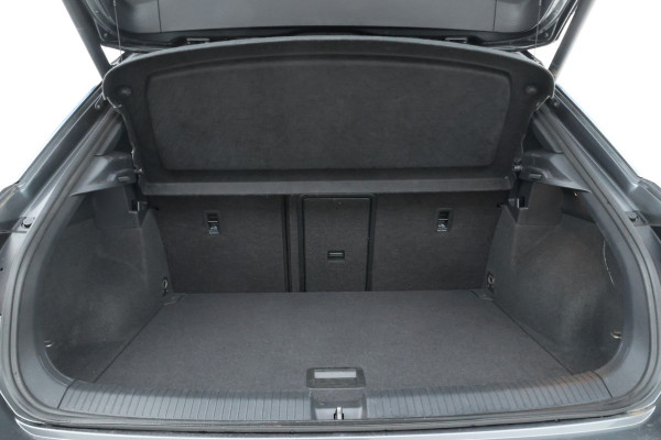 Volkswagen T-Roc 1.5 TSI Sport Business R Virtual cockpit, Apple carplay, Climate,