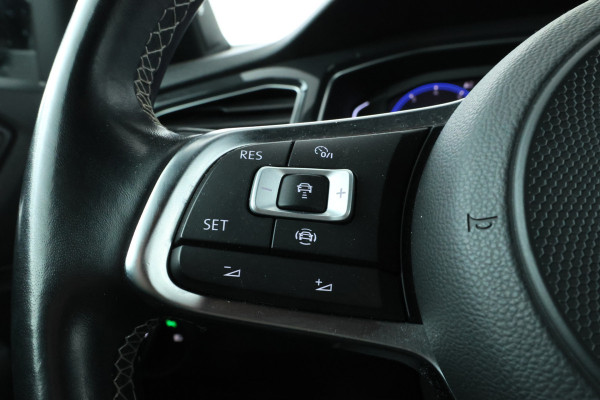 Volkswagen T-Roc 1.5 TSI Sport Business R Virtual cockpit, Apple carplay, Climate,