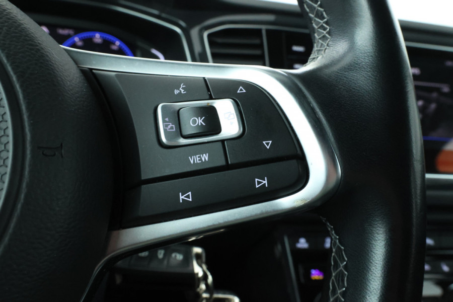 Volkswagen T-Roc 1.5 TSI Sport Business R Virtual cockpit, Apple carplay, Climate,