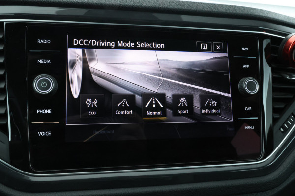 Volkswagen T-Roc 1.5 TSI Sport Business R Virtual cockpit, Apple carplay, Climate,