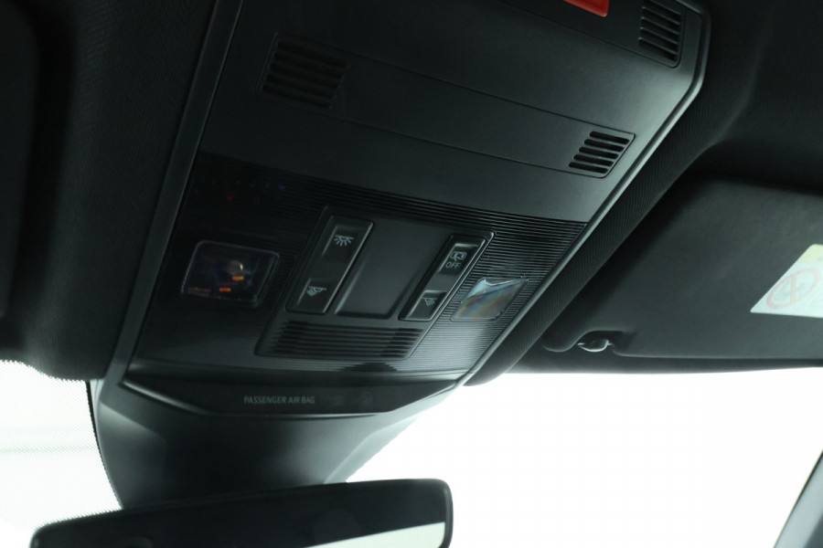 Volkswagen T-Roc 1.5 TSI Sport Business R Virtual cockpit, Apple carplay, Climate,