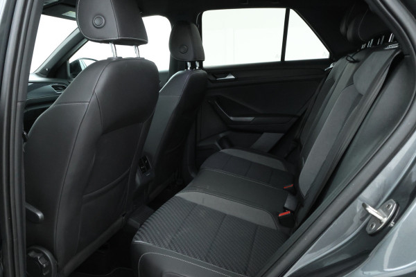 Volkswagen T-Roc 1.5 TSI Sport Business R Virtual cockpit, Apple carplay, Climate,