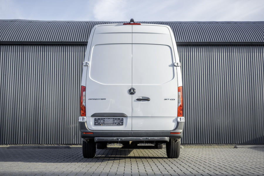 Mercedes-Benz Sprinter **317 CDI L2H2 | Incl. 6MND garantie | MBUX | Euro 6 | 170 PK | Climate | Carplay | PDC**