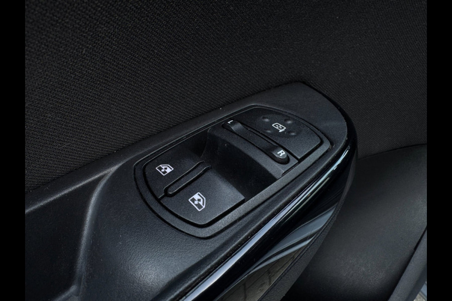 Opel Corsa 1.2 CARPLAY / CRUISE CONTROL / LMV / 2-TONE / AIRCO