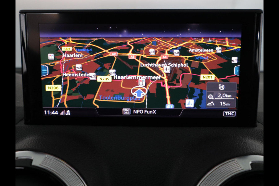 Audi Q2 35 TFSI Advanced edition 150 Pk Automaat  (S-Tronic) | Navigatie | Trekhaak afneembaar | Parkeersensoren |