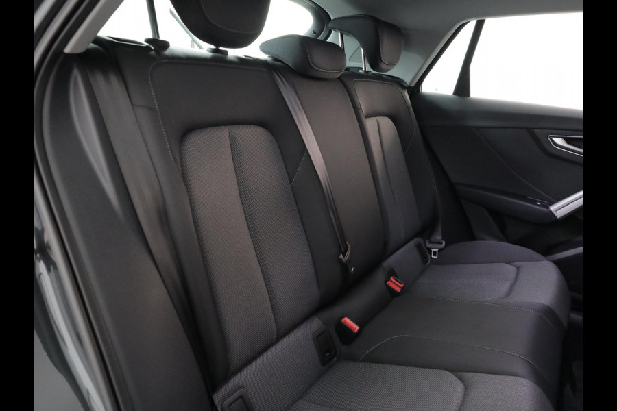 Audi Q2 35 TFSI Advanced edition 150 Pk Automaat  (S-Tronic) | Navigatie | Trekhaak afneembaar | Parkeersensoren |