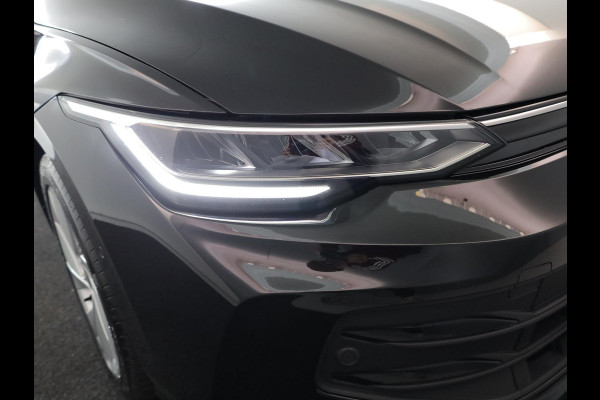 Volkswagen Golf 1.5 eHybrid Life Edition 204 pk Automaat (DSG) | Verlengde garantie | Navigatie via App | Parkeersensoren (Park assist) | Achteruitrijcamera |