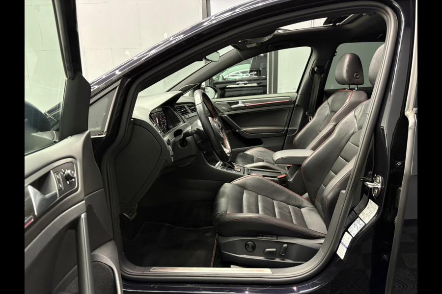 Volkswagen Golf 7.5 GTI TCR Akra Pano