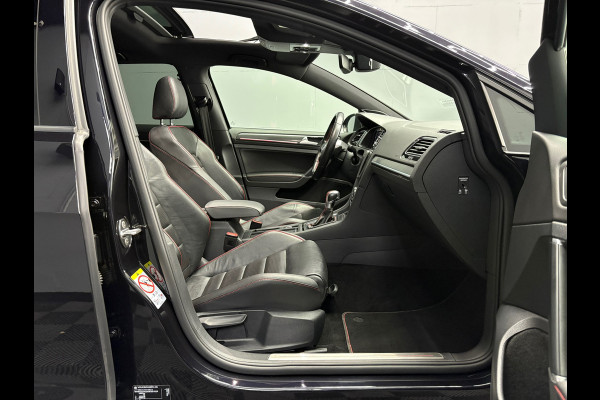 Volkswagen Golf 7.5 GTI TCR Akra Pano