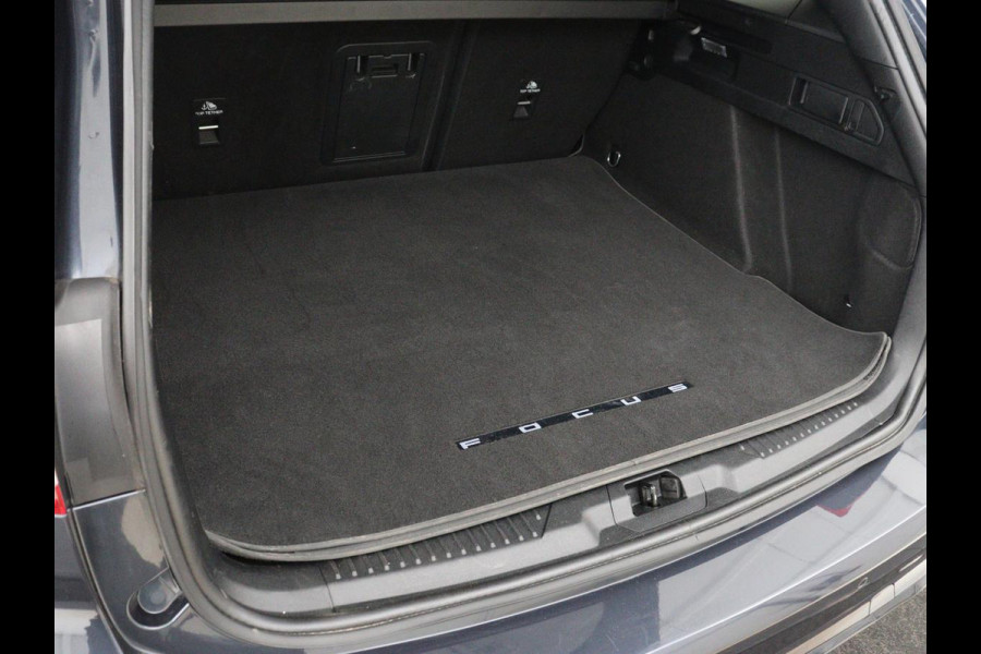 Ford Focus 1.0 EcoBoost Hybrid ST Line X | Head-Up | Stoelverwarming | Adaptive cruise | Camera | Carplay | B&O Sound | Side Assist | Stuurverwarming | Full LED | Navigatie | Keyless | Digital Cockpit