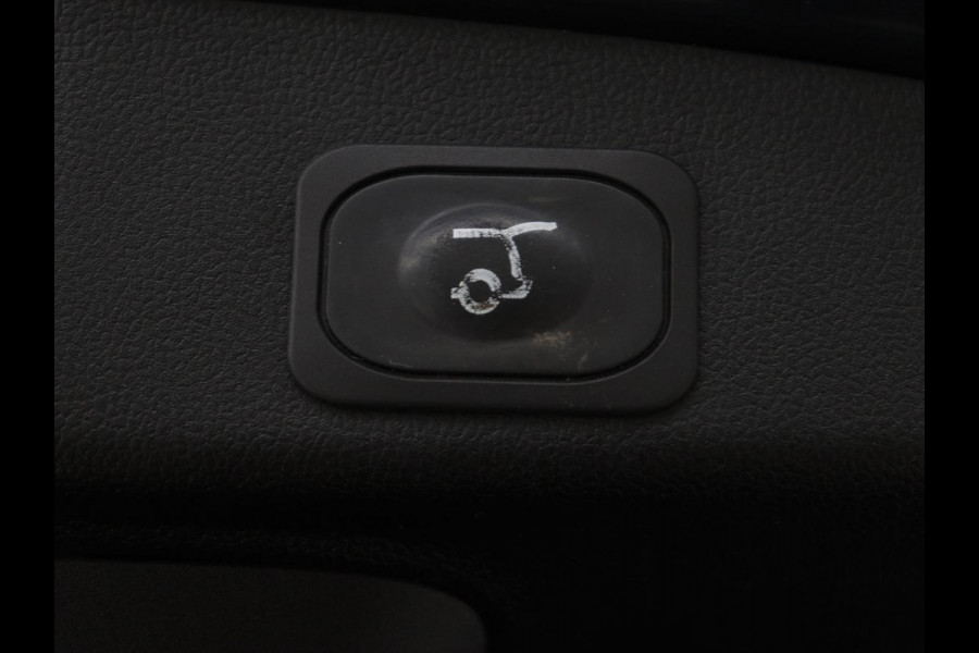 Ford Focus 1.0 EcoBoost Hybrid ST Line X | Head-Up | Stoelverwarming | Adaptive cruise | Camera | Carplay | B&O Sound | Side Assist | Stuurverwarming | Full LED | Navigatie | Keyless | Digital Cockpit