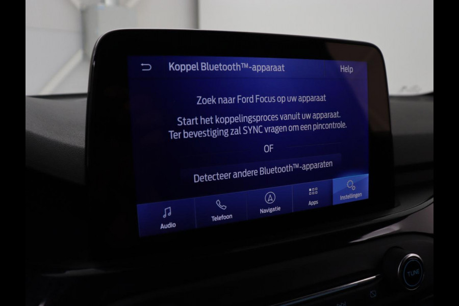 Ford Focus 1.0 EcoBoost Hybrid ST Line X | Head-Up | Stoelverwarming | Adaptive cruise | Camera | Carplay | B&O Sound | Side Assist | Stuurverwarming | Full LED | Navigatie | Keyless | Digital Cockpit