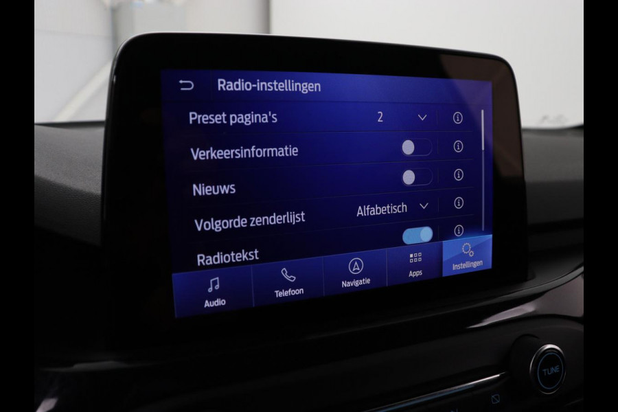 Ford Focus 1.0 EcoBoost Hybrid ST Line X | Head-Up | Stoelverwarming | Adaptive cruise | Camera | Carplay | B&O Sound | Side Assist | Stuurverwarming | Full LED | Navigatie | Keyless | Digital Cockpit