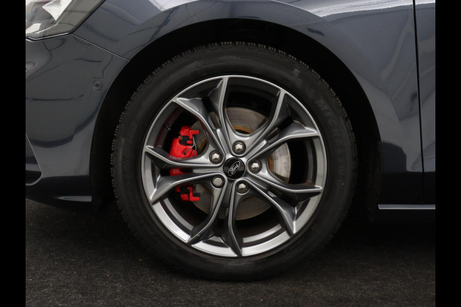 Ford Focus 1.0 EcoBoost Hybrid ST Line X | Head-Up | Stoelverwarming | Adaptive cruise | Camera | Carplay | B&O Sound | Side Assist | Stuurverwarming | Full LED | Navigatie | Keyless | Digital Cockpit