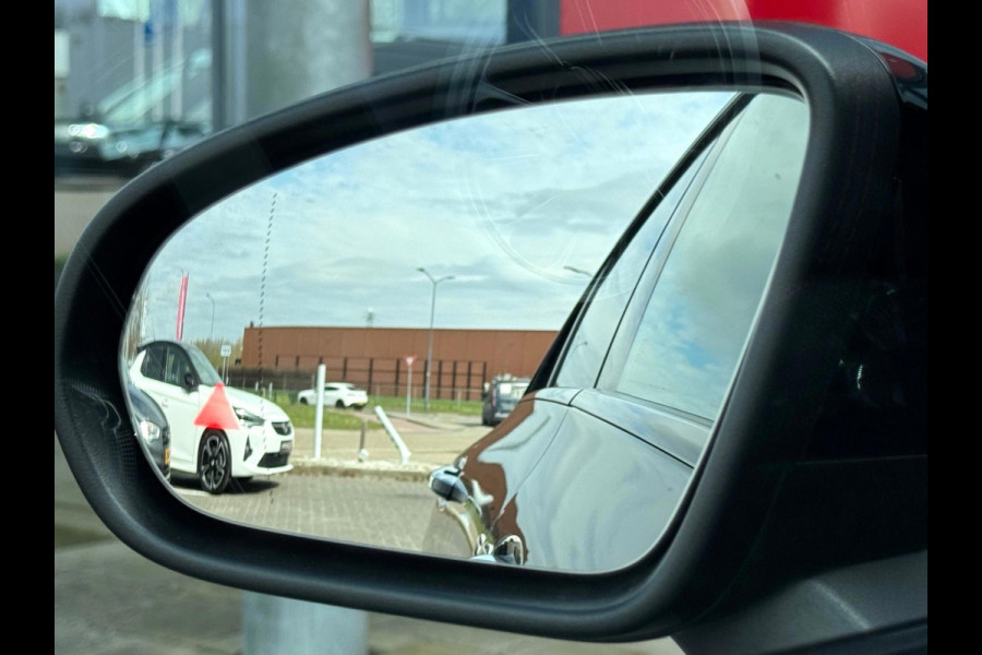 Mercedes-Benz CLA-Klasse 250 e AMG Line Facelift | Panorama | Burmester | Ambiance verlichting | Camera | Parksens | BTW