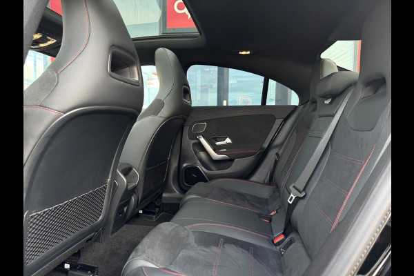 Mercedes-Benz CLA-Klasse 250 e AMG Line Facelift | Panorama | Burmester | Ambiance verlichting | Camera | Parksens | BTW