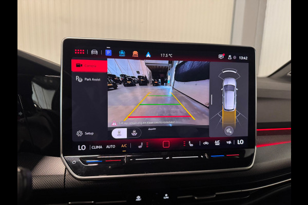 Volkswagen Golf 2.0 TSI GTI Clubsport| HUD | IQ LIGHTS | PANO | HARMAN KARDON | FACELIFT