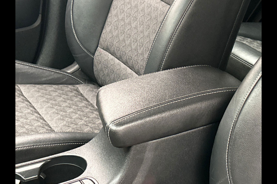 Kia Niro 1.6 GDi Hybrid DynamicLine | Trekhaak | Camera | Apple / Carplay | Origineel NL |