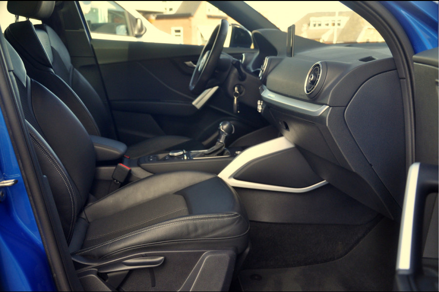 Audi Q2 35 TFSI S Edition | S-Tronic | Ara Bleu! | Panoramadak | Trekhaak