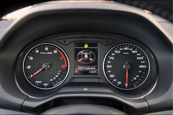 Audi Q2 35 TFSI S Edition | S-Tronic | Ara Bleu! | Panoramadak | Trekhaak