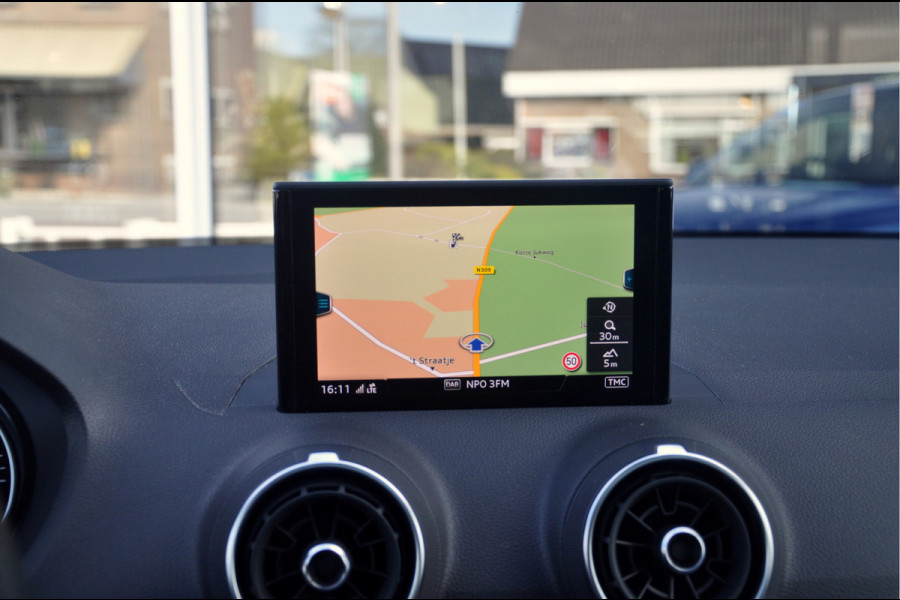 Audi Q2 35 TFSI S Edition | S-Tronic | Ara Bleu! | Panoramadak | Trekhaak