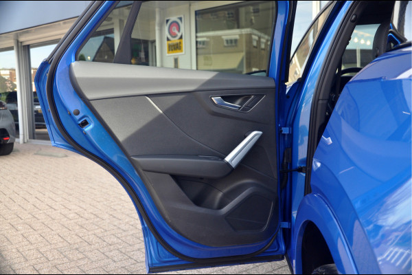 Audi Q2 35 TFSI S Edition | S-Tronic | Ara Bleu! | Panoramadak | Trekhaak