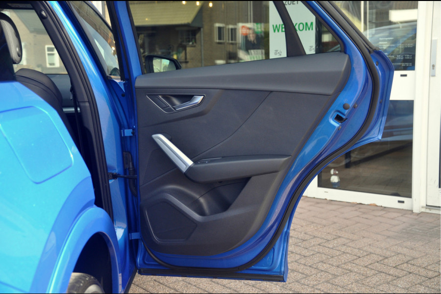 Audi Q2 35 TFSI S Edition | S-Tronic | Ara Bleu! | Panoramadak | Trekhaak