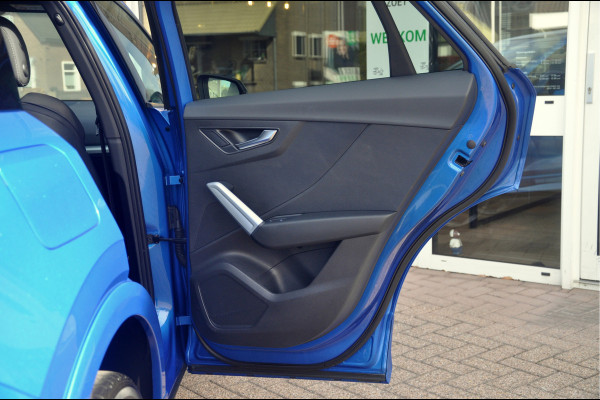 Audi Q2 35 TFSI S Edition | S-Tronic | Ara Bleu! | Panoramadak | Trekhaak