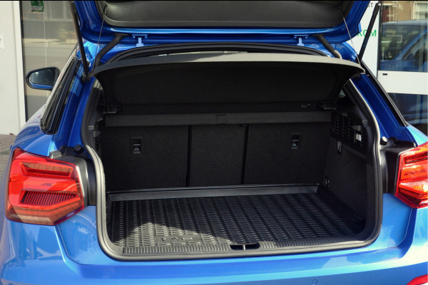 Audi Q2 35 TFSI S Edition | S-Tronic | Ara Bleu! | Panoramadak | Trekhaak