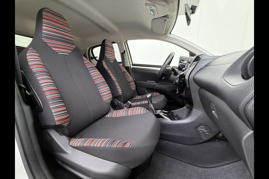 Citroën C1 1.0VTi 73pk 5Drs AircoElek.Ramen+Spiegels Stuurbekrachtiging Edition Privacy Glas Led Isofix ESP Comfort+Look Pack Bluetooth Origineel Nederlandse Auto slechts 24 euro per maand belasting!