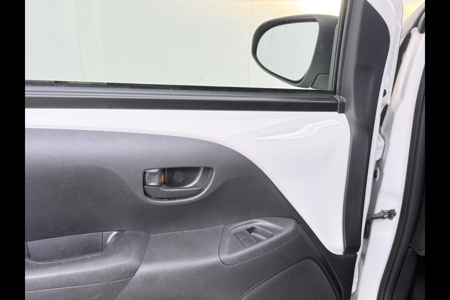 Citroën C1 1.0VTi 73pk 5Drs AircoElek.Ramen+Spiegels Stuurbekrachtiging Edition Privacy Glas Led Isofix ESP Comfort+Look Pack Bluetooth Origineel Nederlandse Auto slechts 24 euro per maand belasting!