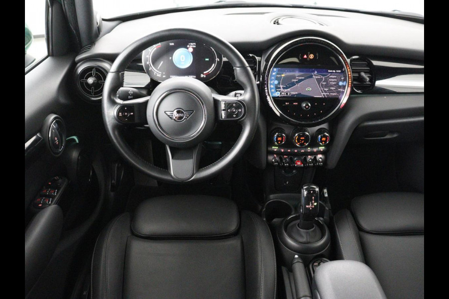 MINI One 1.5 Business Edition | Leder | Harman/Kardon | Matrix LED | Stoelverwarming | Camera | Carplay | Park Assist | Verwarmde voorruit | Climate control | Cruise control | Navigatie