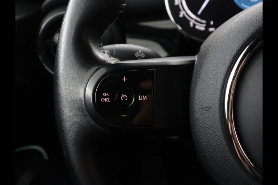 MINI One 1.5 Business Edition | Leder | Harman/Kardon | Matrix LED | Stoelverwarming | Camera | Carplay | Park Assist | Verwarmde voorruit | Climate control | Cruise control | Navigatie