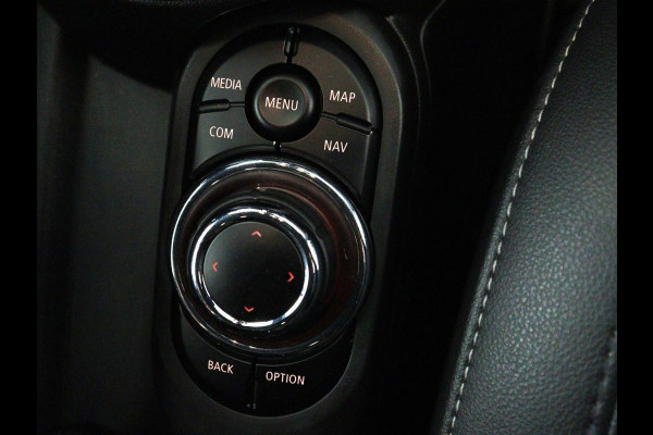 MINI One 1.5 Business Edition | Leder | Harman/Kardon | Matrix LED | Stoelverwarming | Camera | Carplay | Park Assist | Verwarmde voorruit | Climate control | Cruise control | Navigatie